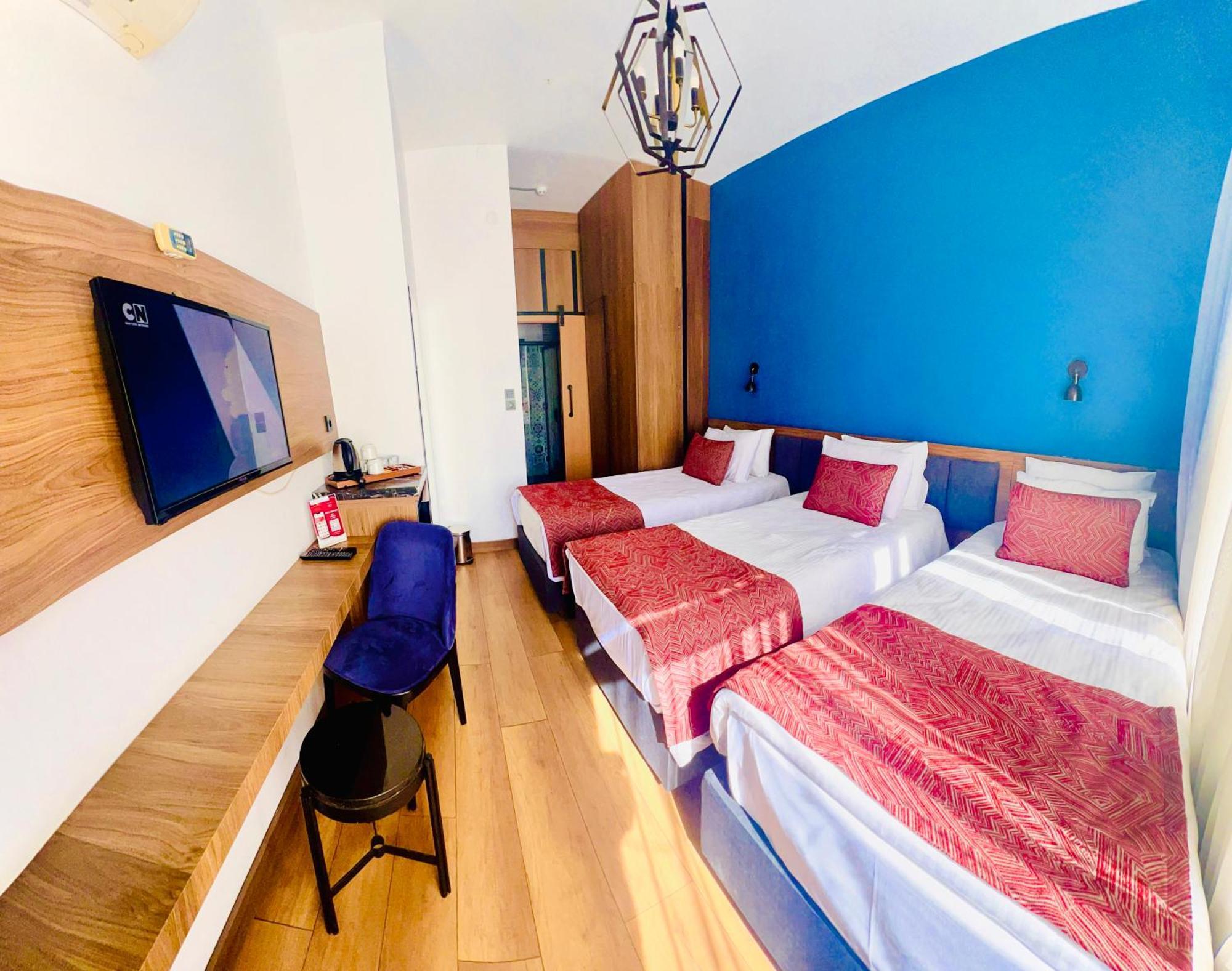 Besiktas Konuk Evi Hotel — Photos 2